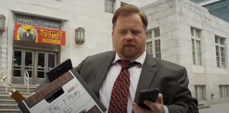 csupasz pisztoly 2025